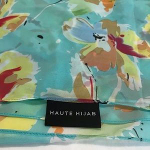 Square Haute Hijab floral